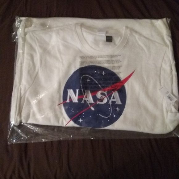 Old Navy Other - 🎊NASA GRAPHIC SWEATSHIRT